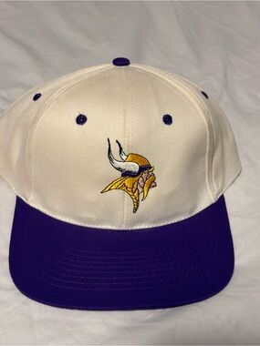 NFL Vintage Minnesota Vikings Embroidered White and Purple Snapback Hat
